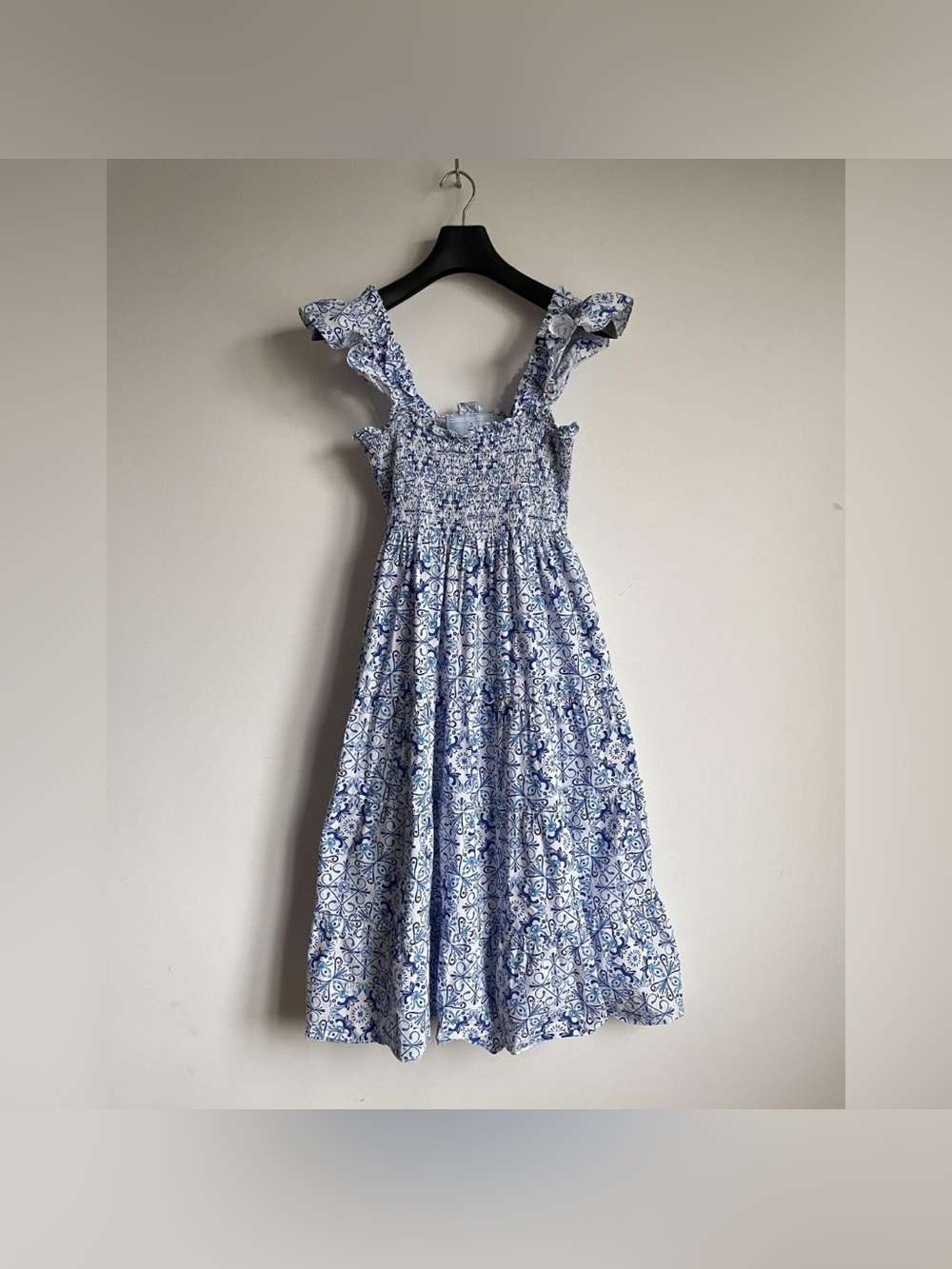 Hill House Ellie Nap
Dress Size L - Picture 6 of 7